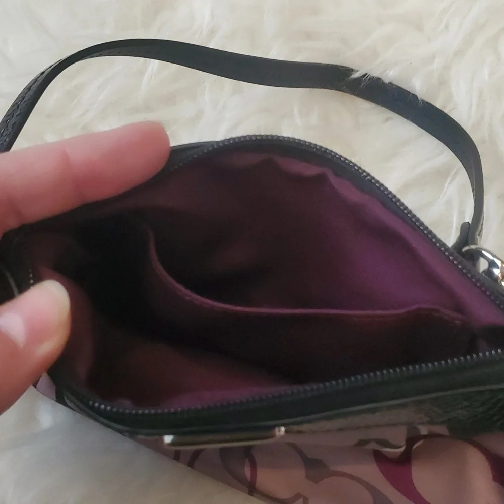 Coach wristlet - Picture 7 of 7